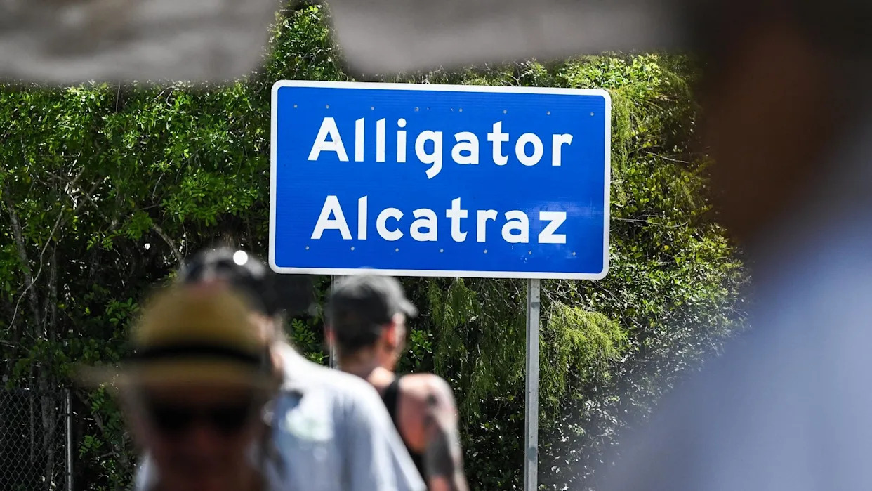 Trump administration moving detainees out of "Alligator Alcatraz"