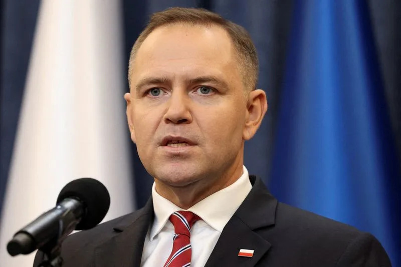 Polish president proposes restricting state benefits for Ukrainians