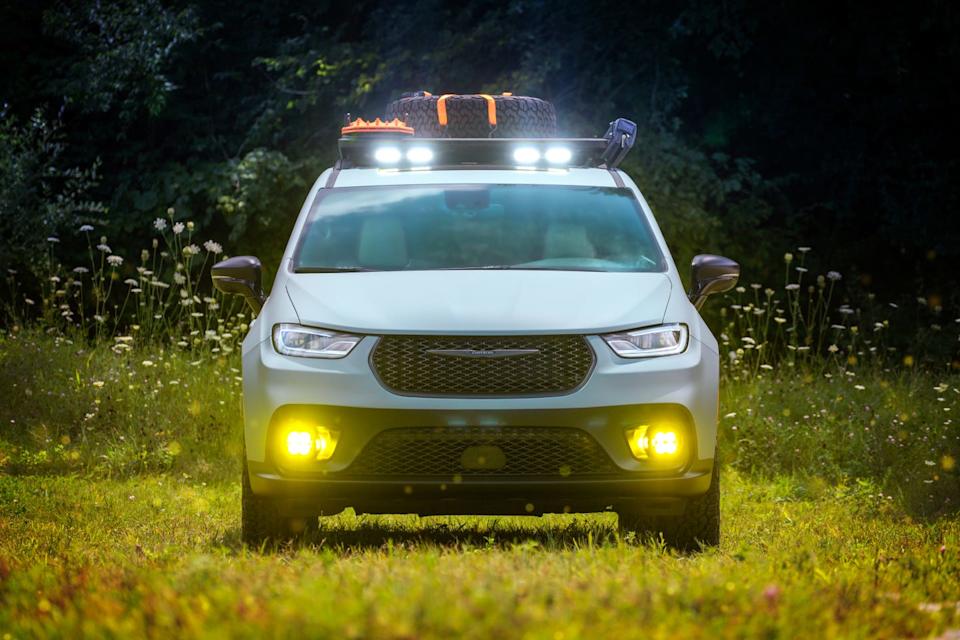 chrysler pacifica grizzly peak concept