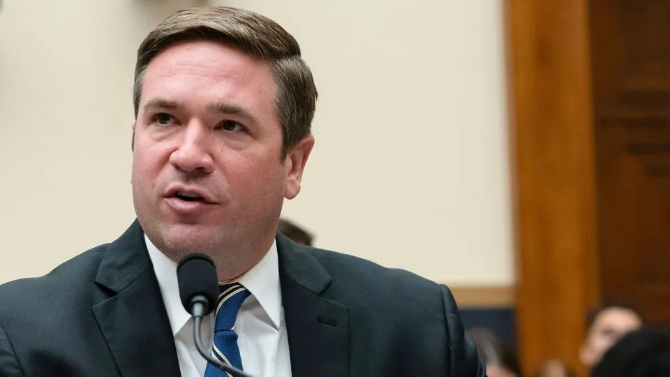 Bondi, Patel bring in Missouri AG to serve as FBI co-deputy director with Dan Bongino