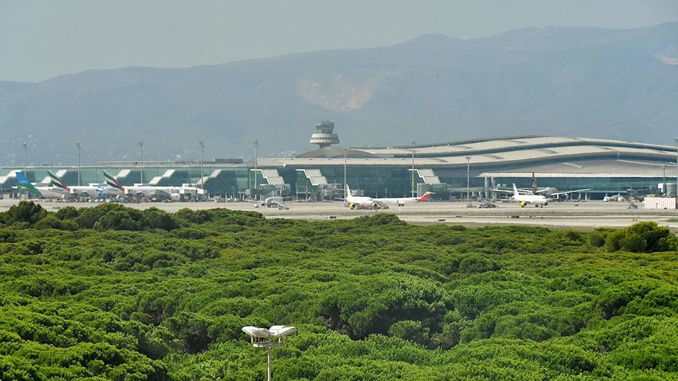 Parents abandon 10-year-old son at Barcelona Airport so they wouldn't miss their flight: report