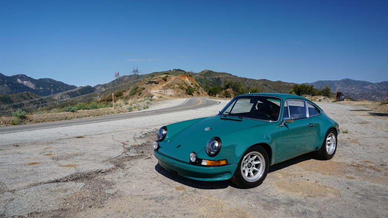 Makellos Makes Mighty the Air-Cooled Porsche 911—With Modifications