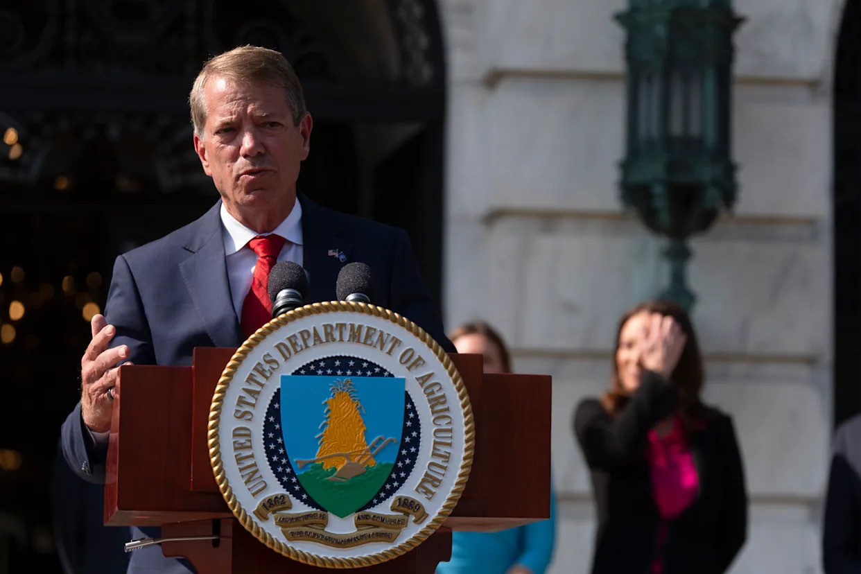 Nebraska’s governor announces plan for immigration detention center in state's southwest corner