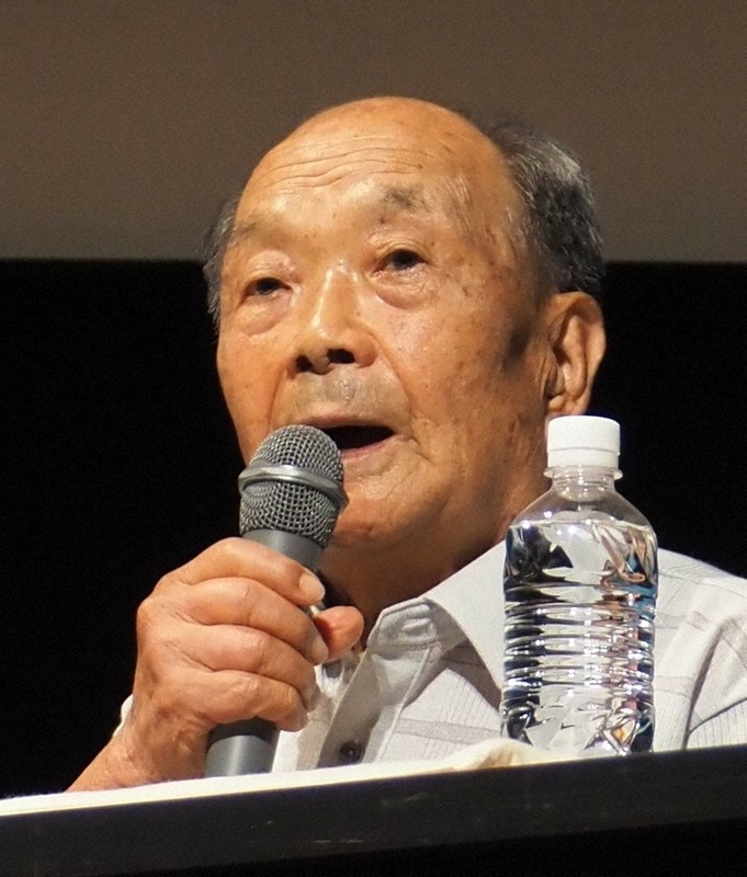 戦時中の体験を話す元海軍飛行予科練習生の磯野栄佐さん=小美玉市生涯学習センターコスモスで2025年8月10日午後2時0分、鈴木美穂撮影