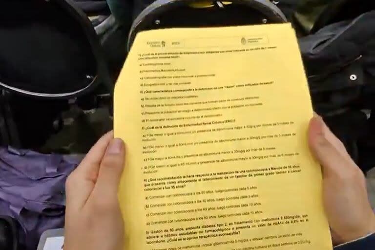 Imágenes que hablan: los detalles que permitieron identificar al médico denunciado por grabar el examen de residencias
