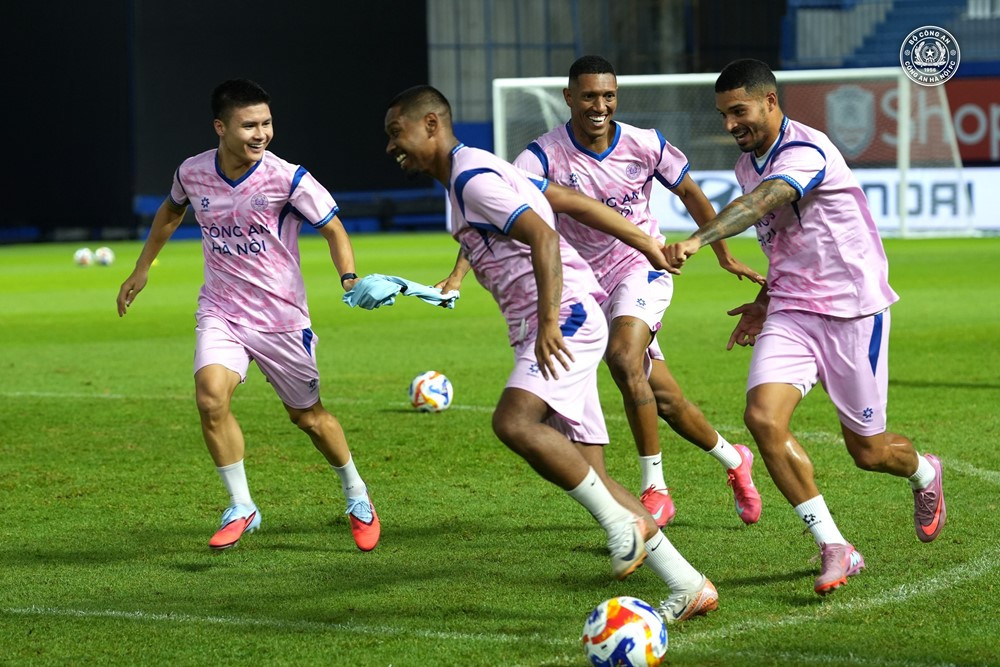 Trực tiếp bóng đá BG Pathum vs CAHN: Quang Hải so tài Chanathip