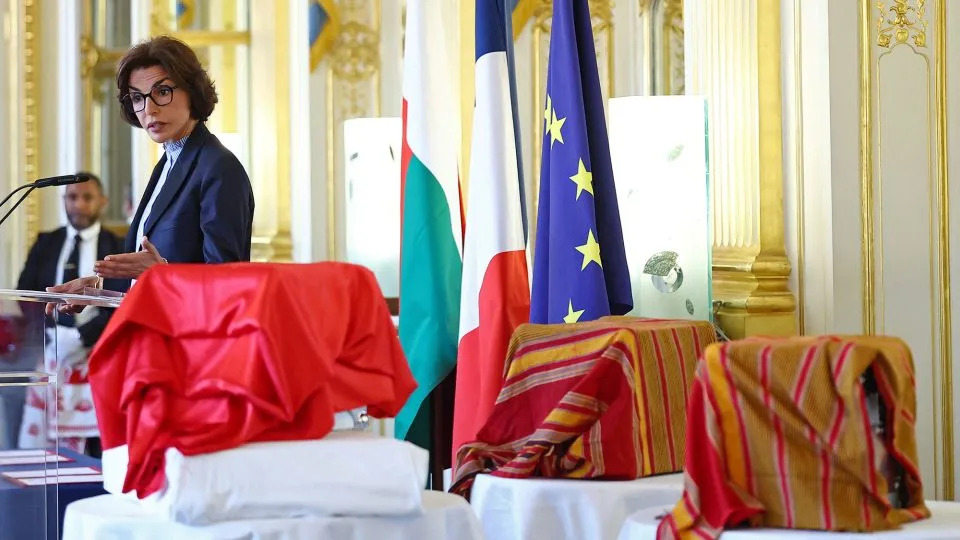 Rachida Dati, French culture minister, delivers a speech during the ceremony to mark the return of three Sakalava skulls. - Abdul Saboor/Reuters