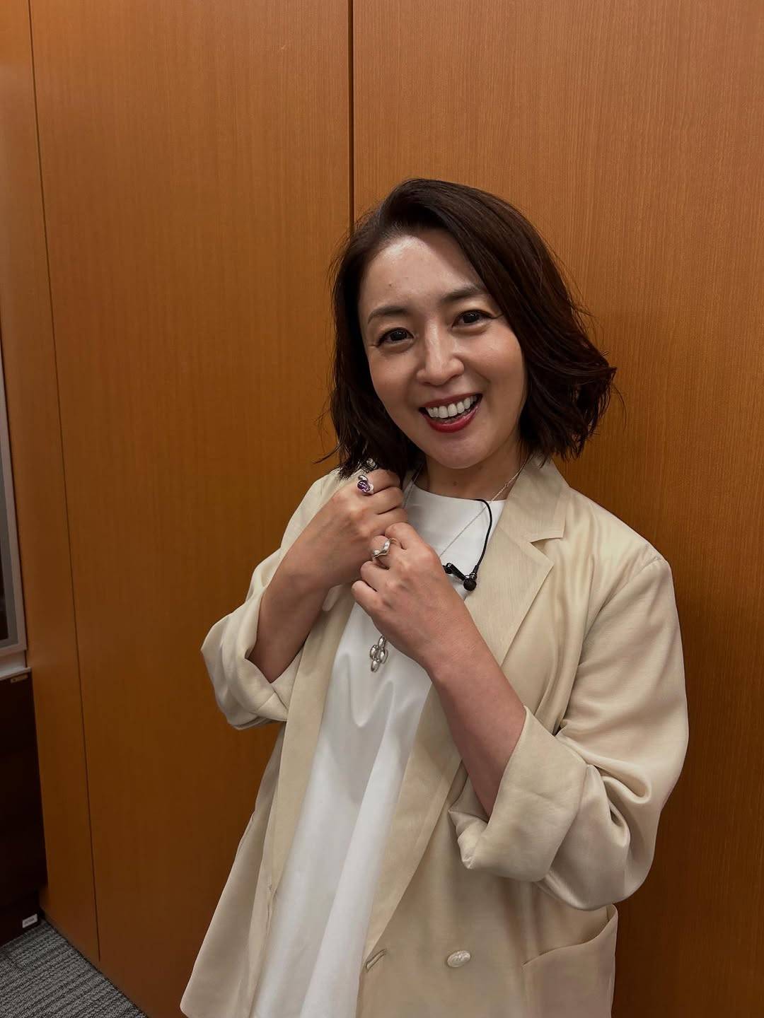 「衝撃」「珍しいですね」テレビ生出演「白線流し」主演47歳女優、母になっても〝透明感〟姿にファン歓喜「大人の雰囲気が素敵です」