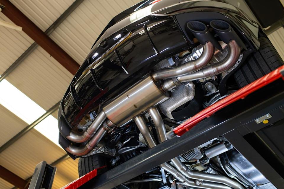 Lamborghini Urus SE Gets The “Evil” V8 Exhaust Note It Deserves