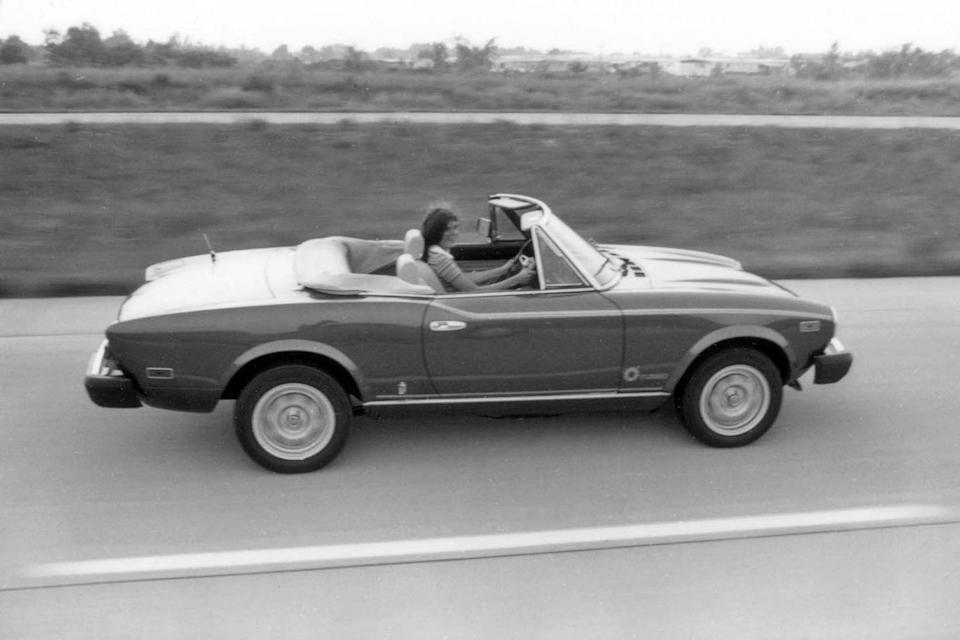 1982 fiat turbo spider 2000