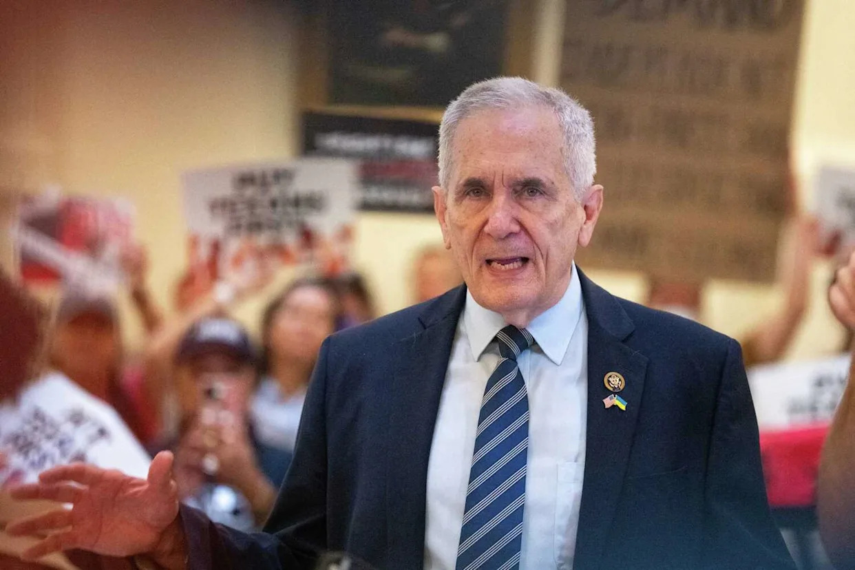 Austin Rep. Lloyd Doggett says he won't run in 2026 if Texas redistricting map stands