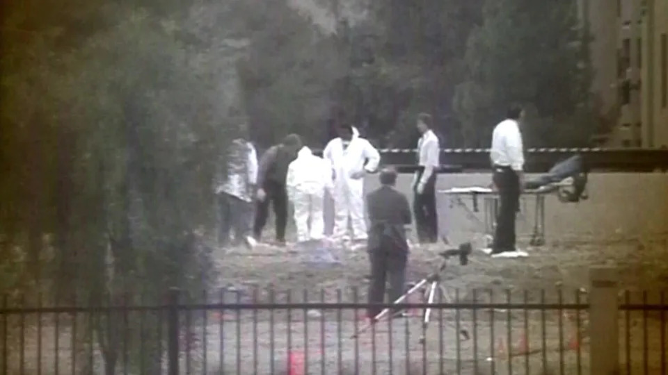 Detectives at the Angela Brosso crime scene. / Credit: KPHO