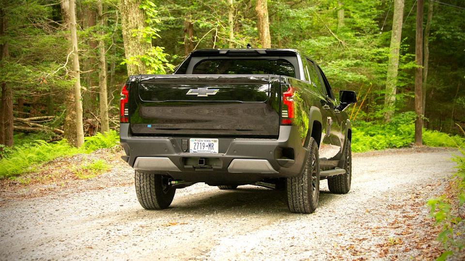 2026 chevrolet silverado ev trail boss
