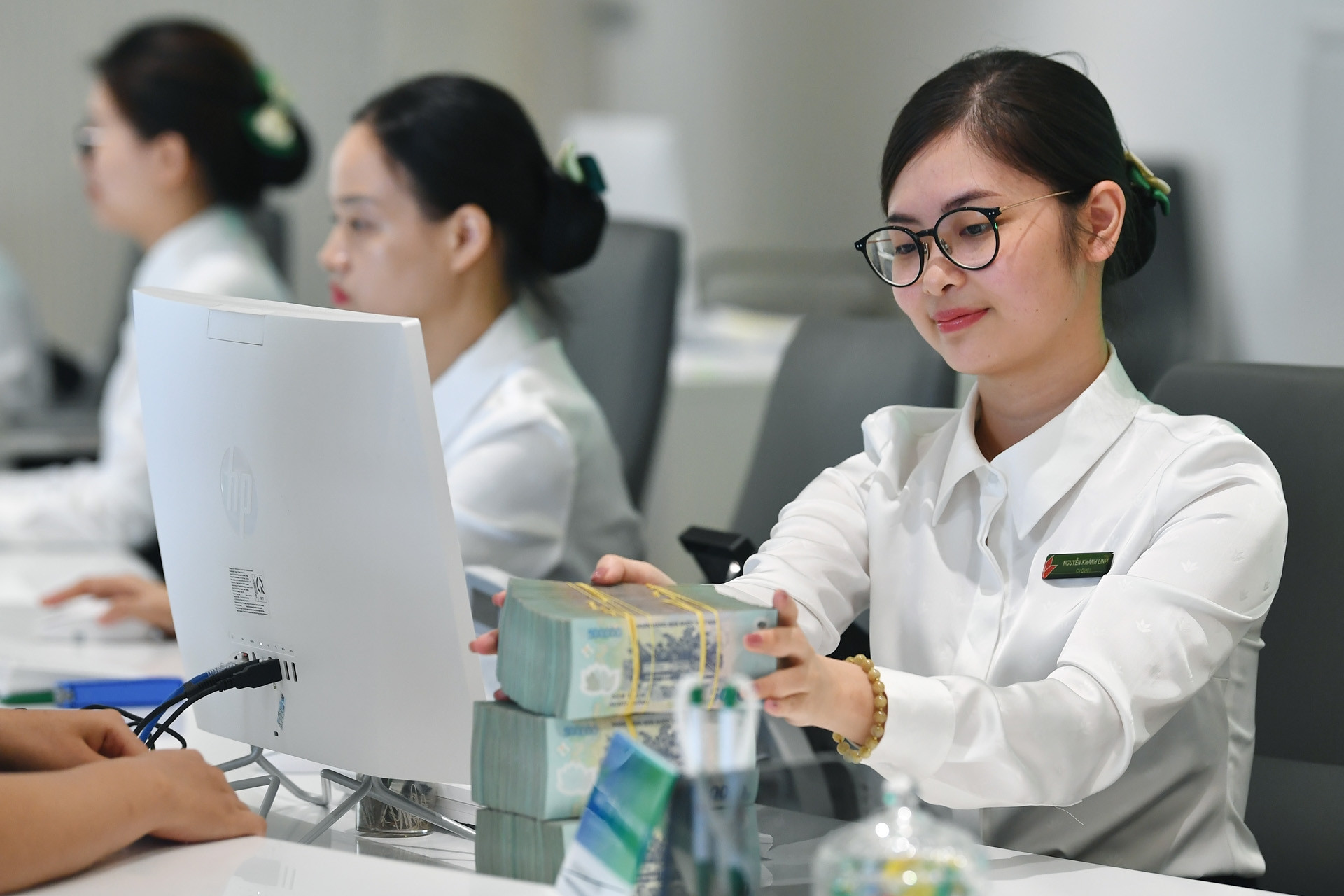 Một ngân hàng giảm tới 2.000 người trong nửa đầu năm