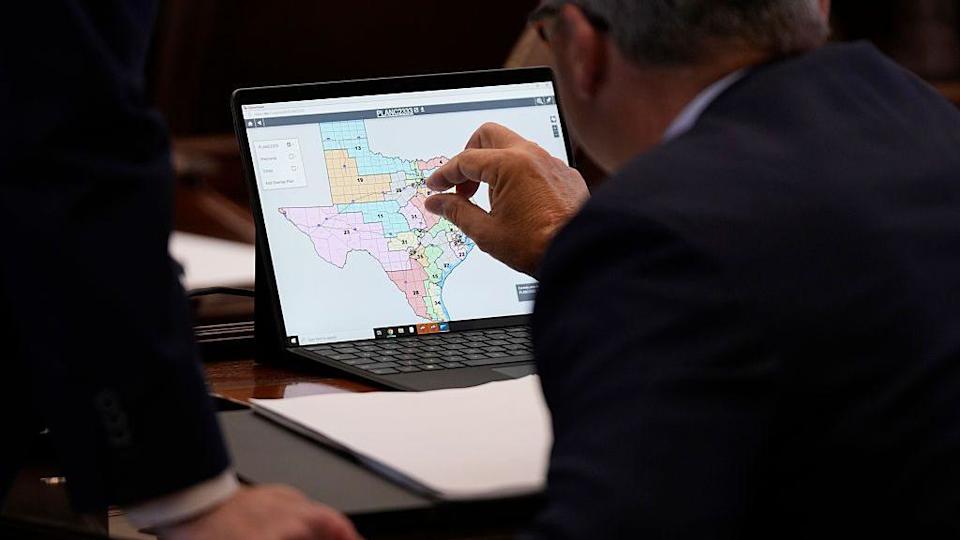Legisladores de Texas aprueban un nuevo mapa electoral que favorece a los republicanos