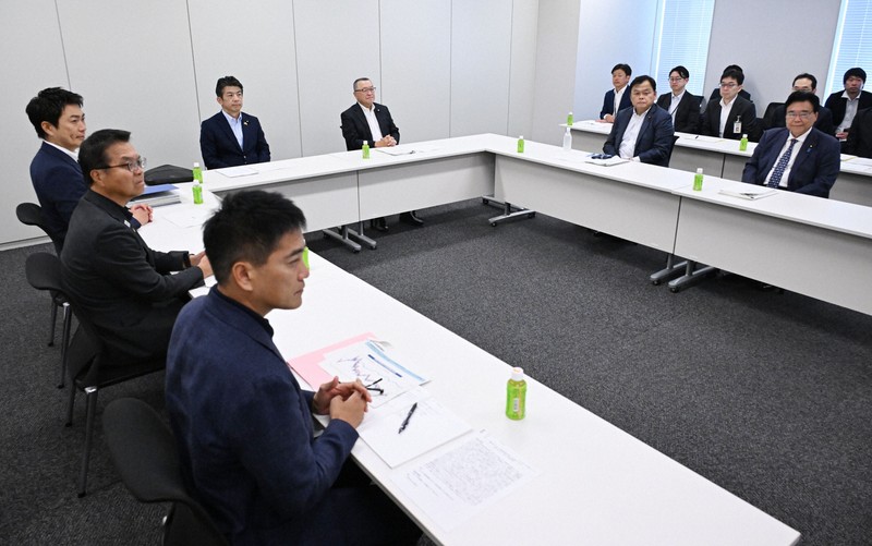 ガソリン補助金積み増し、検討継続で与野党6党が一致