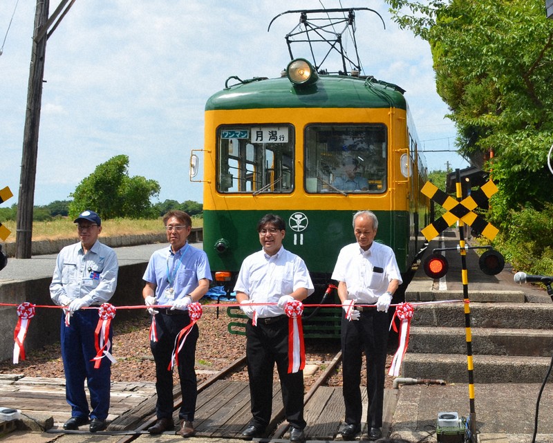 緑と黄色鮮やかに　「かぼちゃ電車」修復完了、公開始まる　新潟
