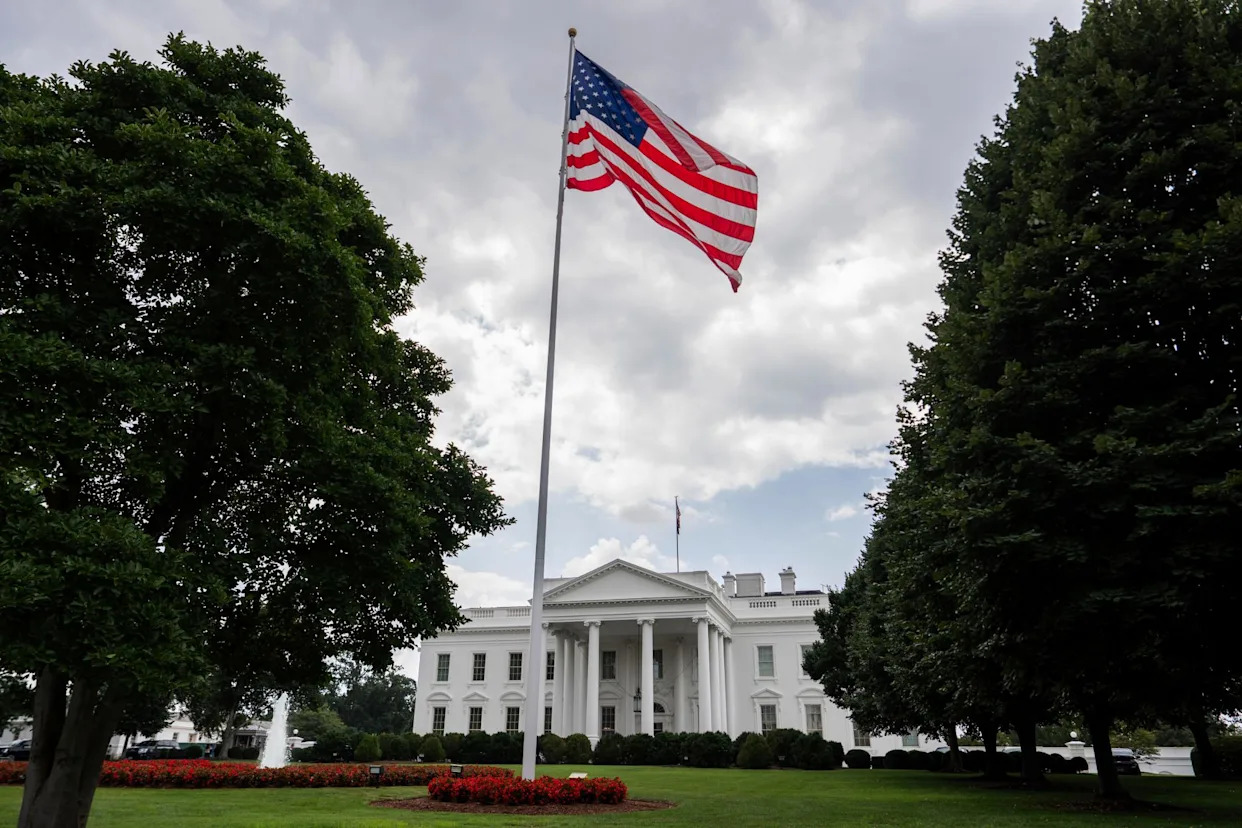<span>Doge claims that 100,000 federal regulations can be eliminated.</span><span>Photograph: Julia Demaree Nikhinson/AP</span>