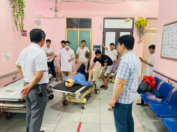 1 người tử vong, 14 ca nhập viện cấp cứu sau lốc xoáy ở Ninh Bình