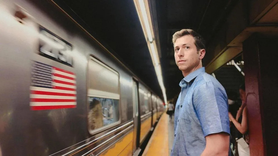 Liam Elkind will challenge incumbent Rep. Jerry Nadler in the democratic primary for New York&#39;s 12th congressional district. - Stebs