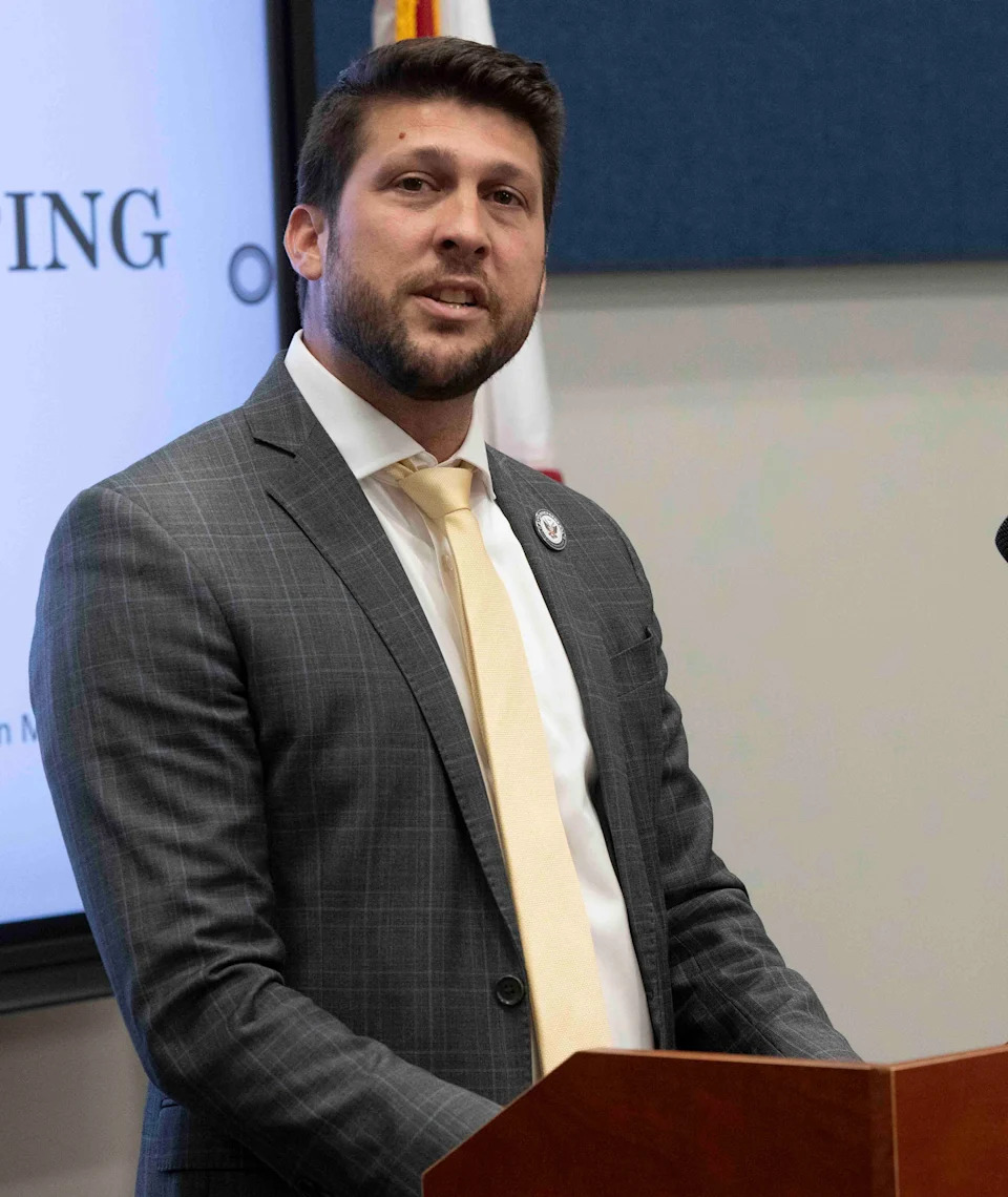 Florida Attorney General vows to cut off law firms over diversity initiatives