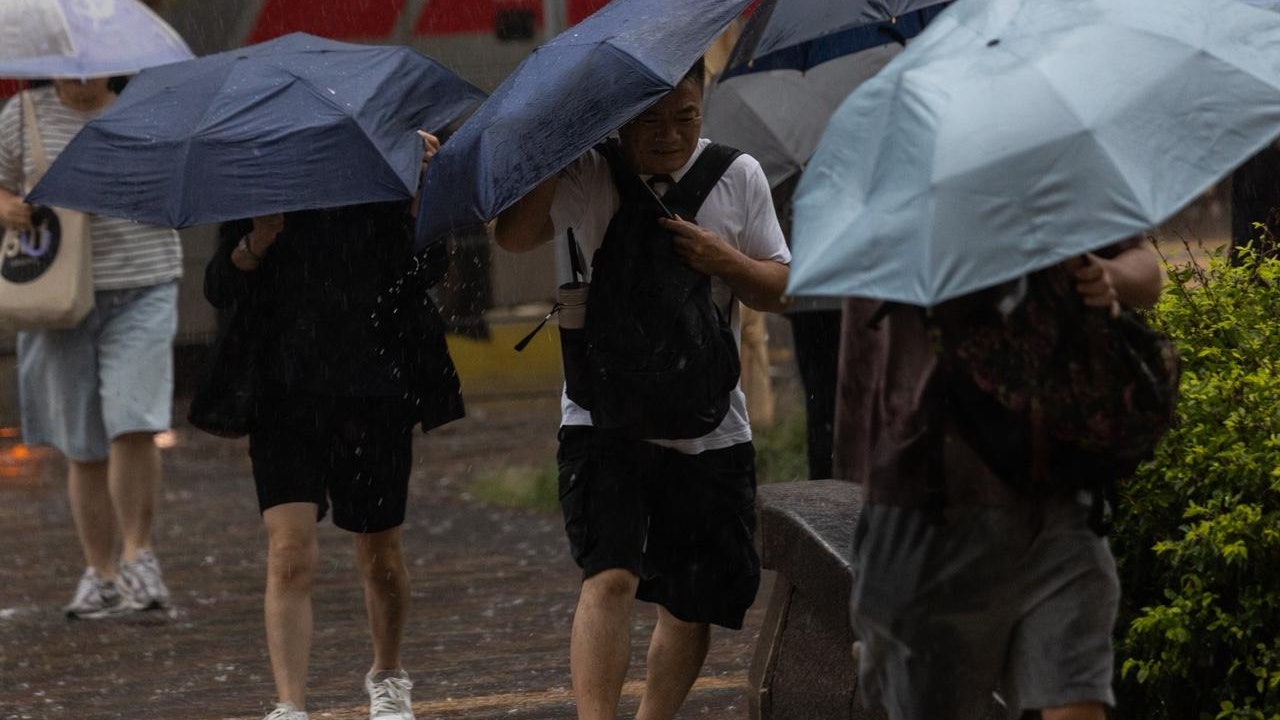 黑雨返工安排｜暴雨勞工法例一文看清　取消黑雨後多久要復工？