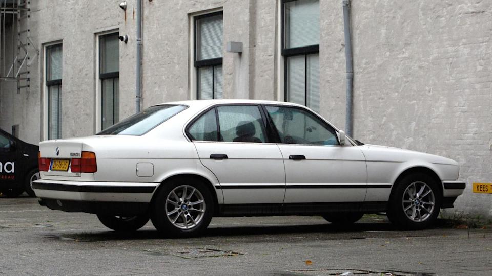 1991 BMW 520i (E34)
