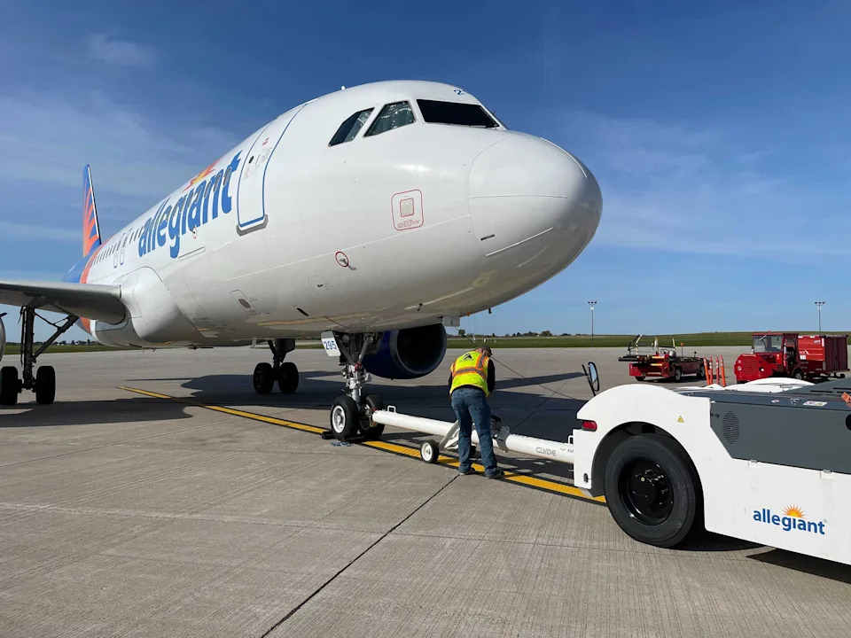 Allegiant Airlines will offer a new nonstop flight to Fort Myers, Florida, from Appleton International Airport, starting Nov. 21.