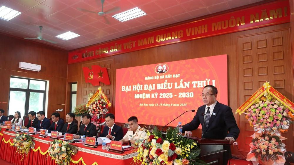 Trung tướng Nguyễn Thanh Tùng: Xây dựng Đảng bộ xã Bất Bạt đoàn kết